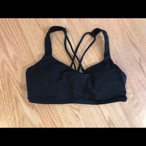 Lululemon Free to be bra